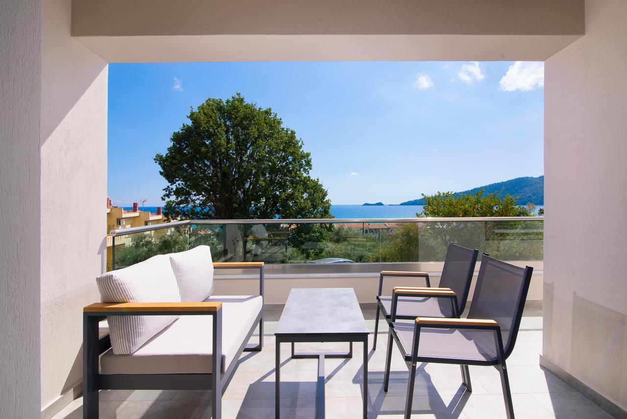 Semiramis Luxury Suites Khrysi Ammoudia Eksteriør bilde