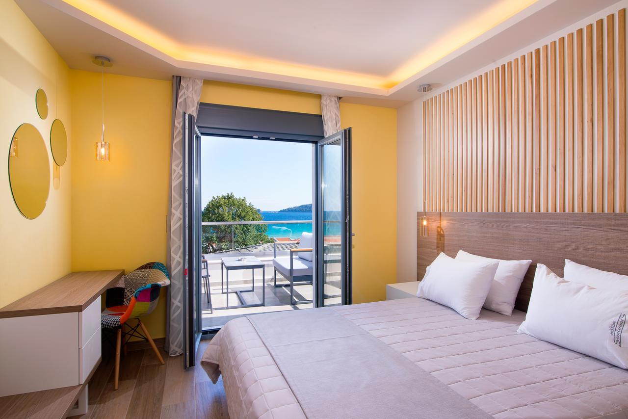 Semiramis Luxury Suites Khrysi Ammoudia Eksteriør bilde