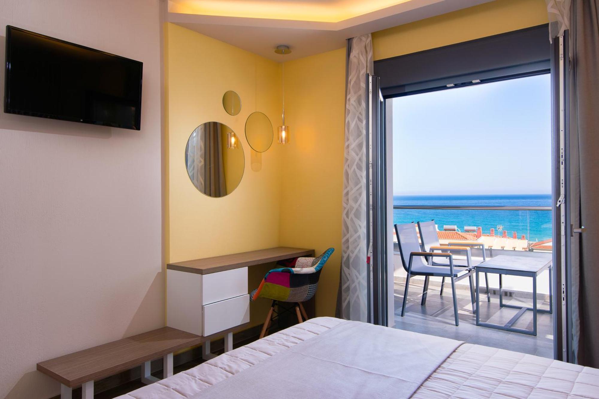 Semiramis Luxury Suites Khrysi Ammoudia Eksteriør bilde
