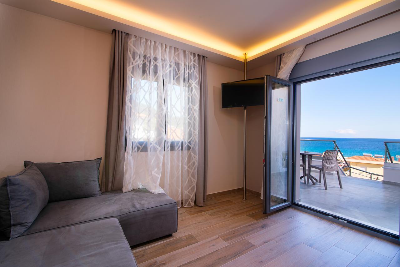 Semiramis Luxury Suites Khrysi Ammoudia Eksteriør bilde