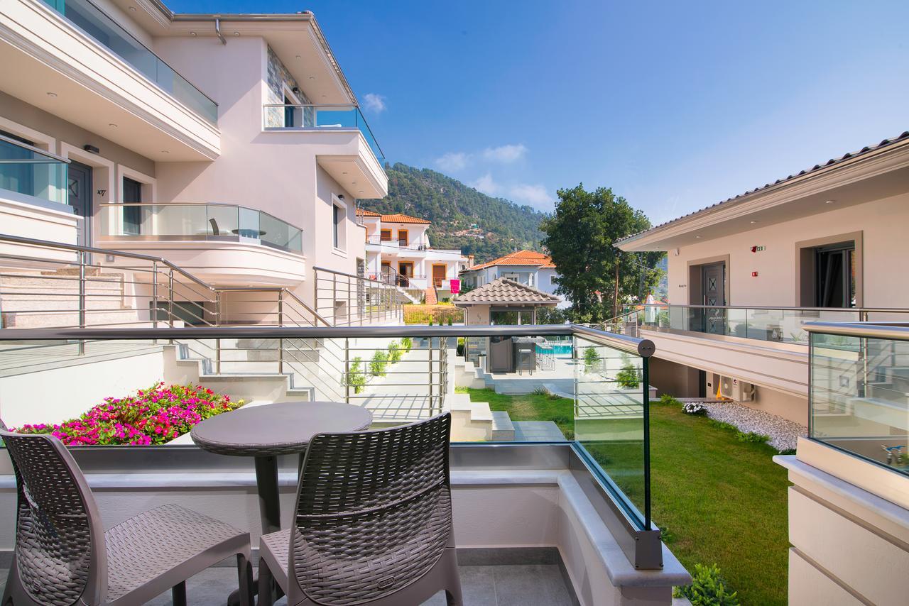 Semiramis Luxury Suites Khrysi Ammoudia Eksteriør bilde