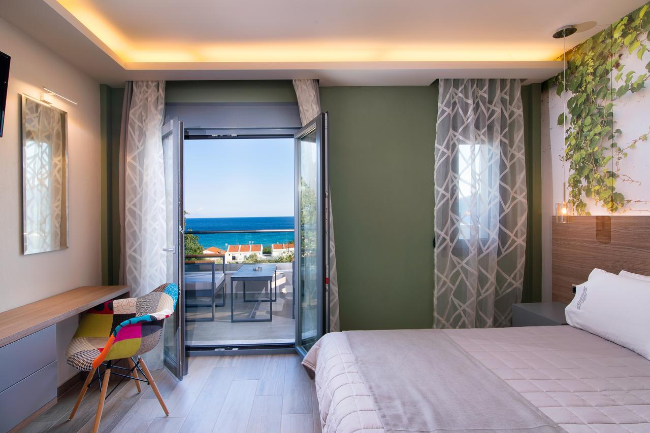 Semiramis Luxury Suites Khrysi Ammoudia Eksteriør bilde